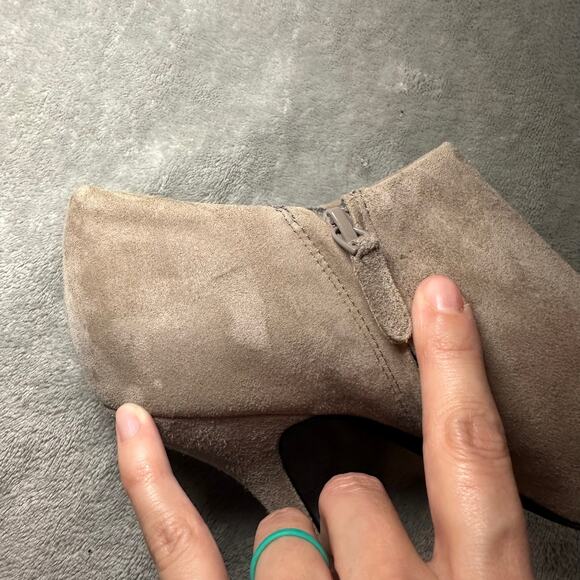 INC International Concepts Heels Women Sz 6.5 Gray Tan Faux Suede Ankle Booties - Picture 14 of 17